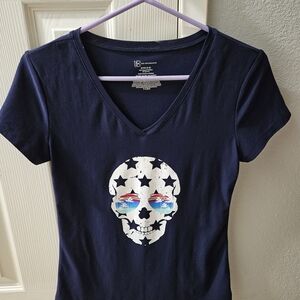 No Boundaries Navy Skull Graphic V-Neck Tee